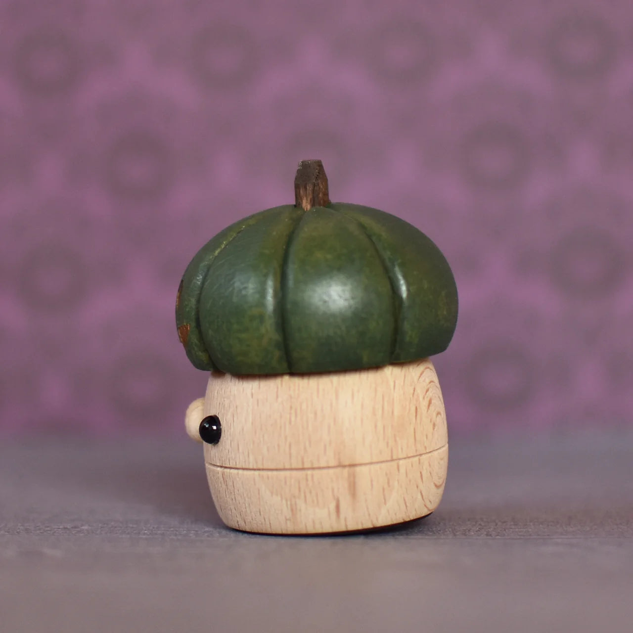 Comomg Donguri Lantern Green Limited Edition