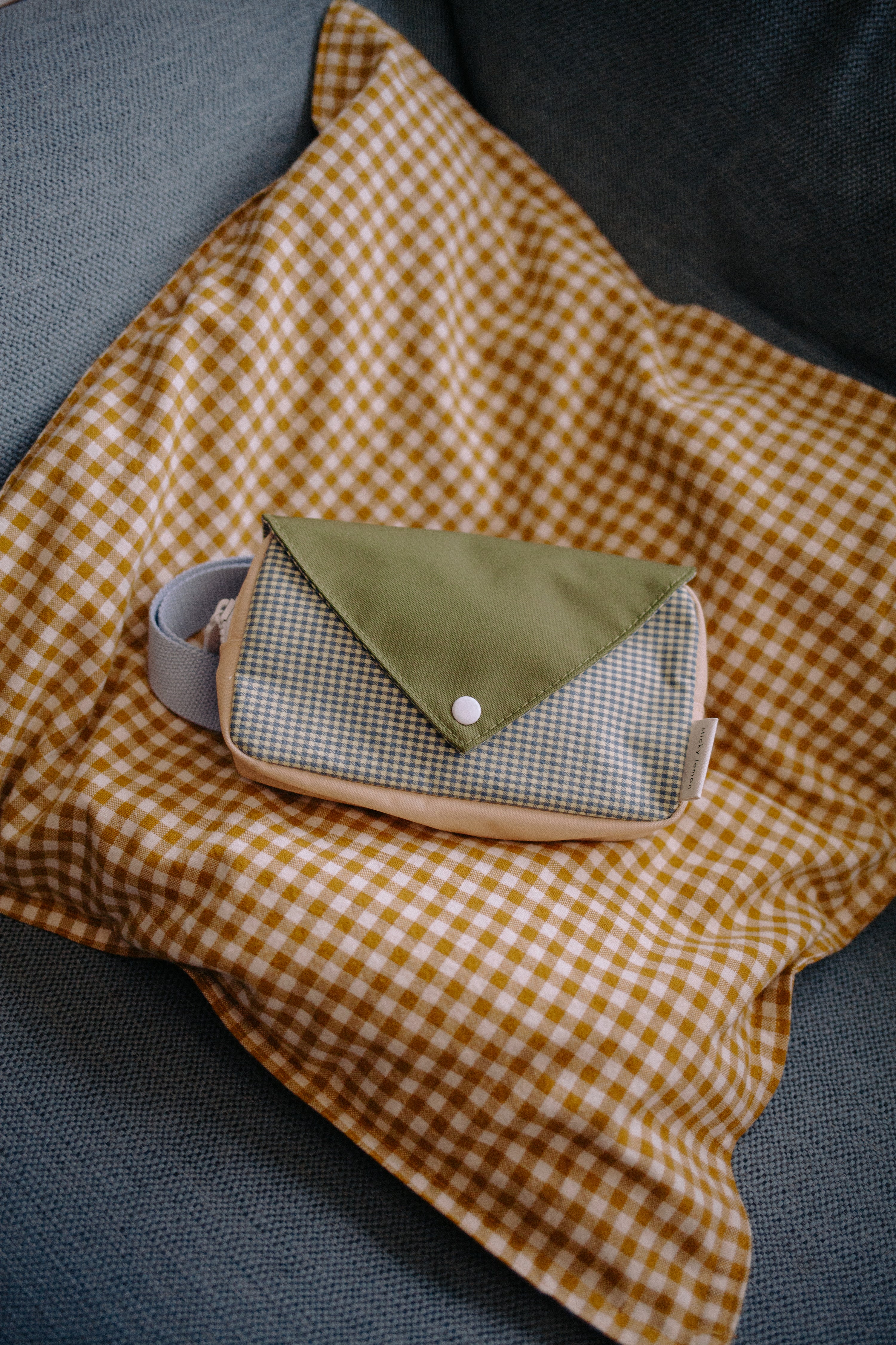 Fanny Pack Small Envelope Tickling Grass