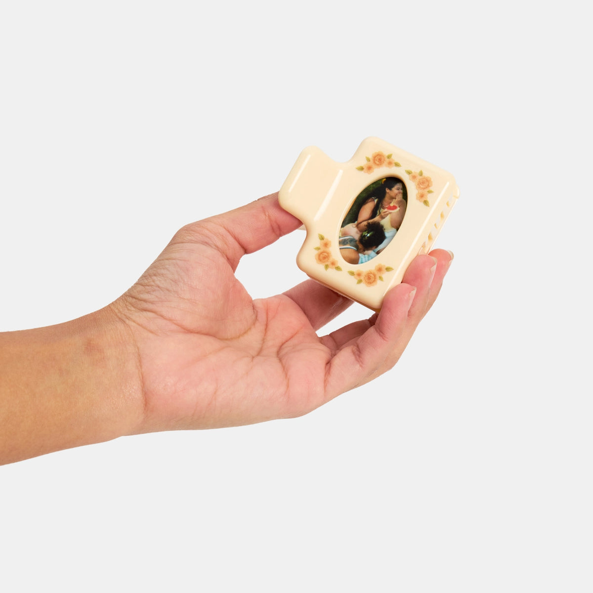 Frame Hair Claw in Rosette