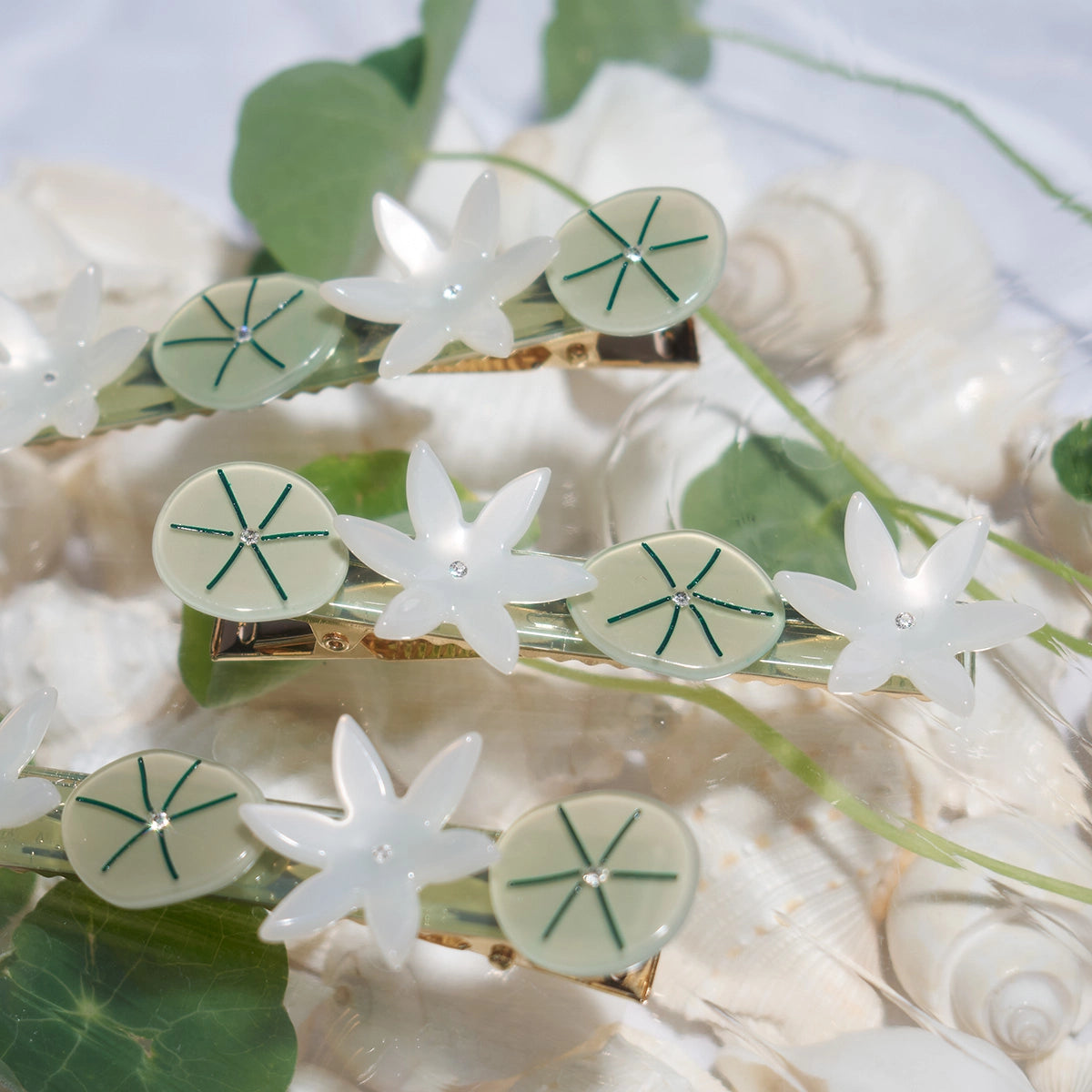 Nymphaea White Lotus Flowers Acetate Hair Clip