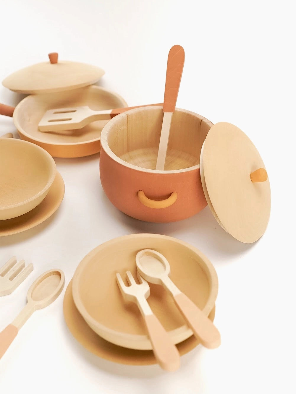 Delicate Tableware Set | Wooden Toys image 3