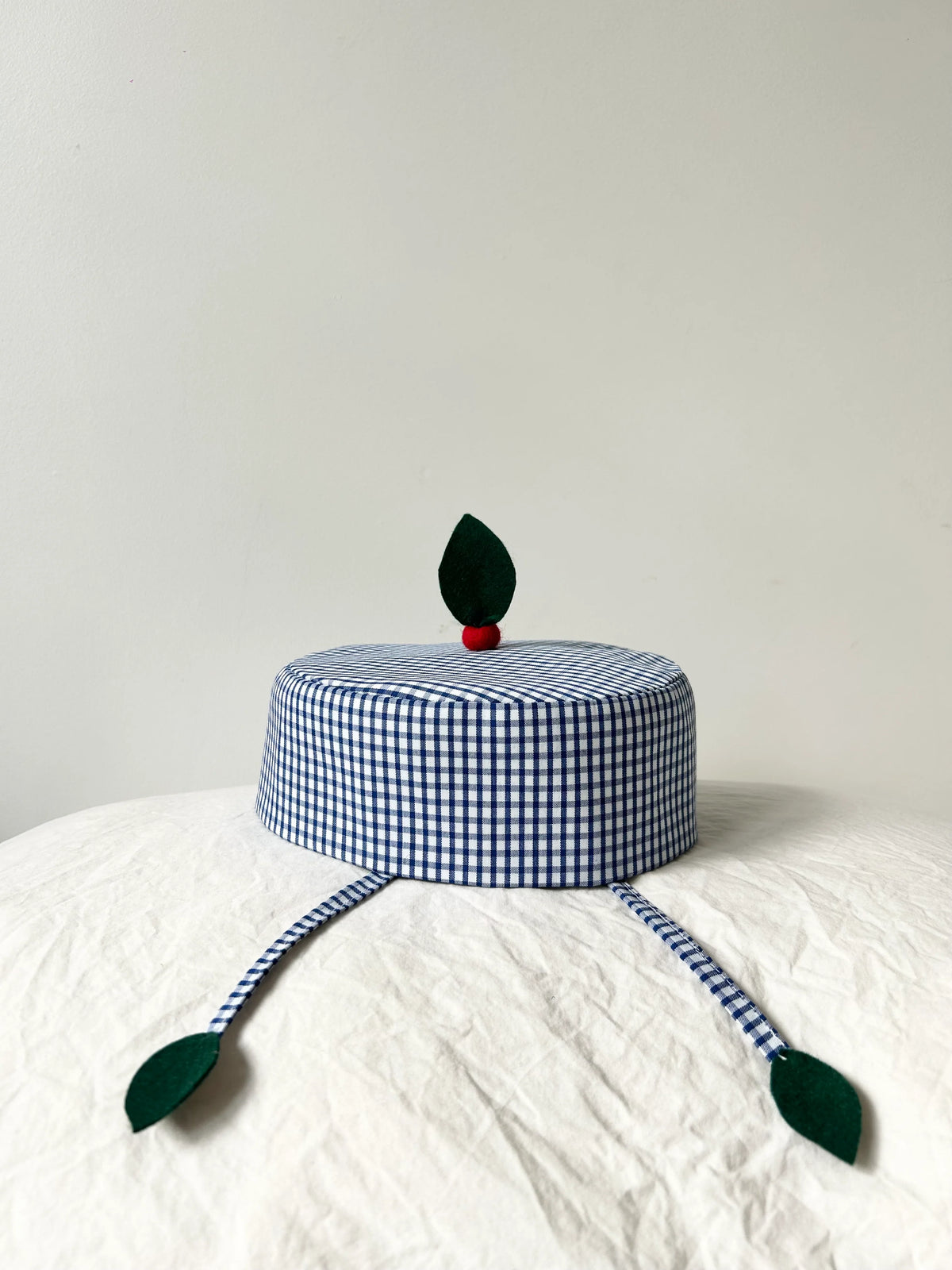 Pompon Cucu Blue Vichy Apple Hat