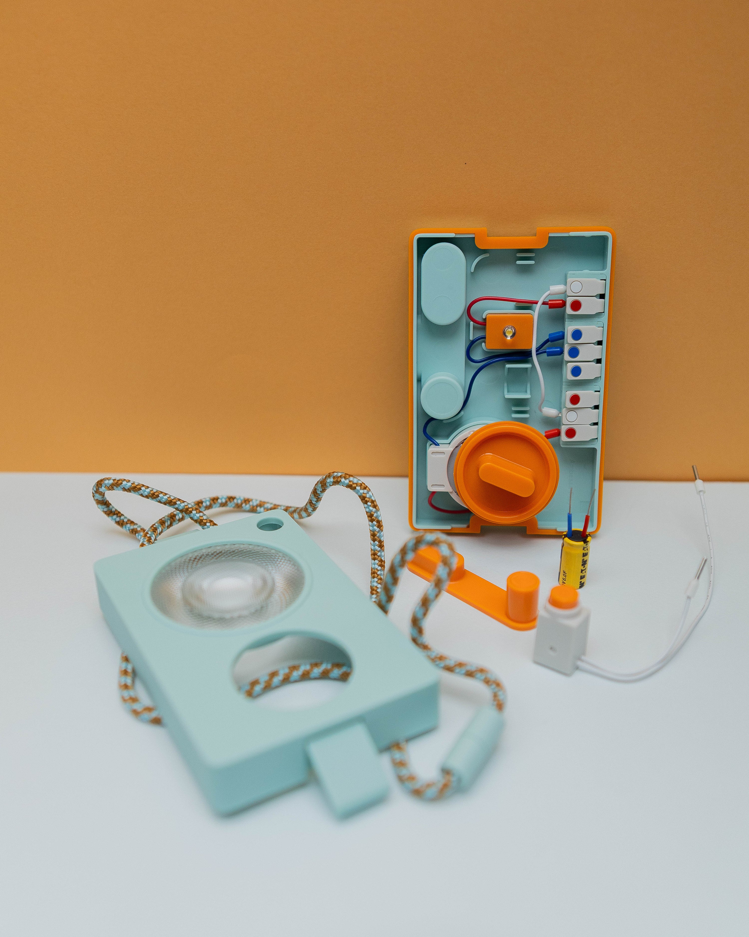 DIY Kinetic Flashlight Kit