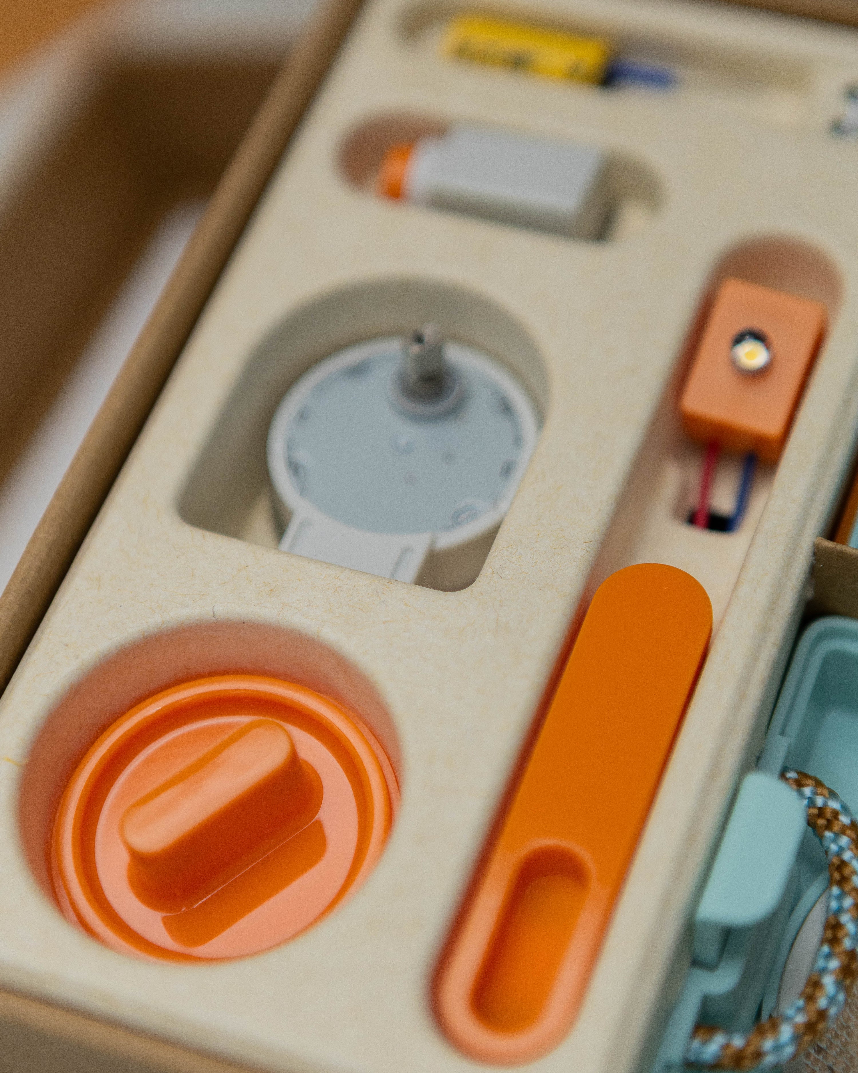 DIY Kinetic Flashlight Kit