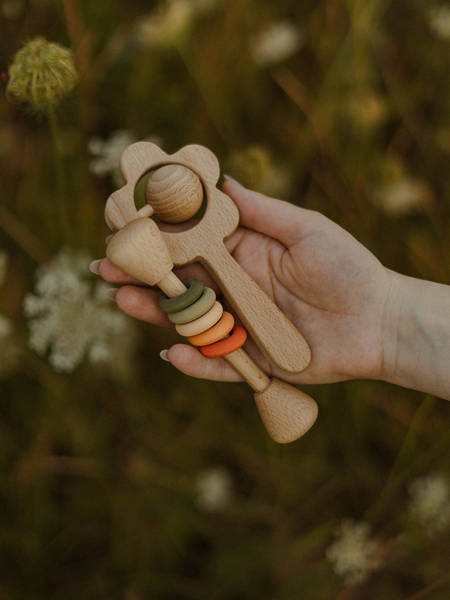 Wooden Flower Rattle Natural