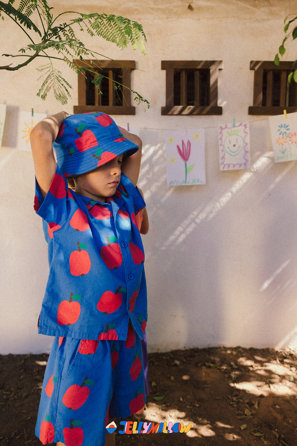 Apple Shorts image 2