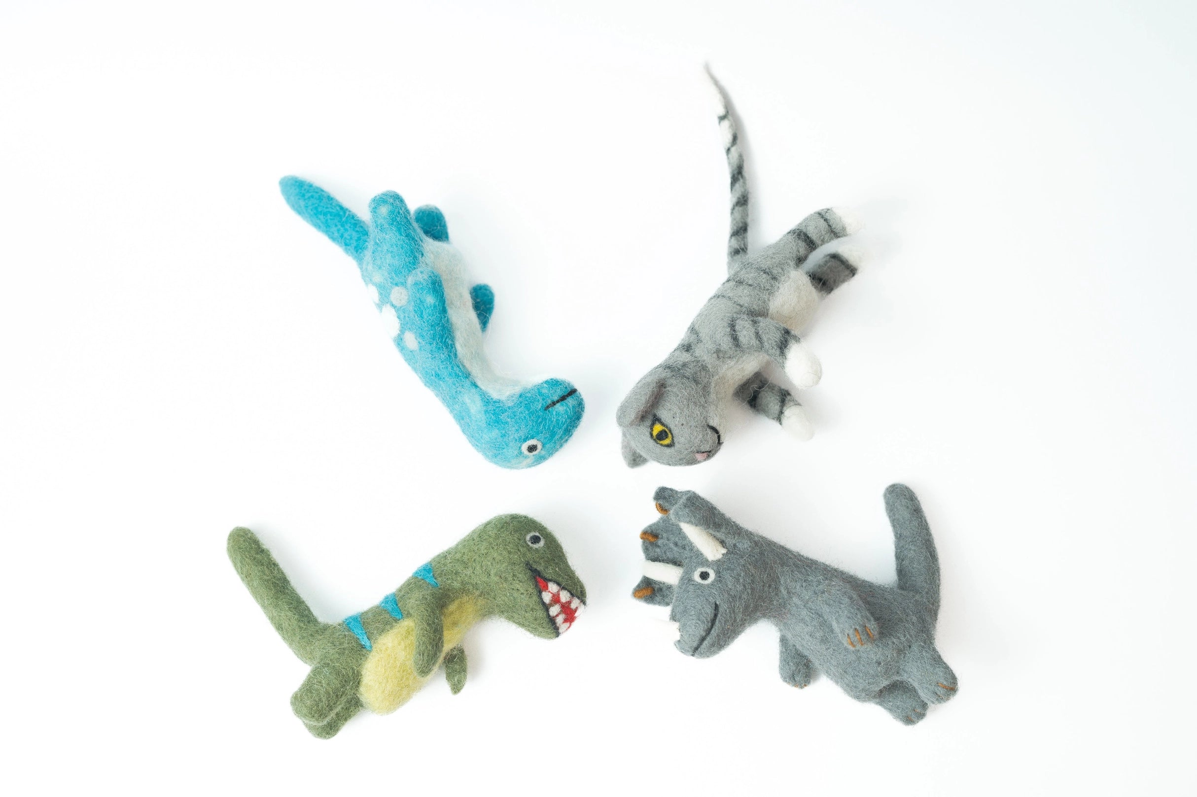 Brontosaurus Finger Puppet