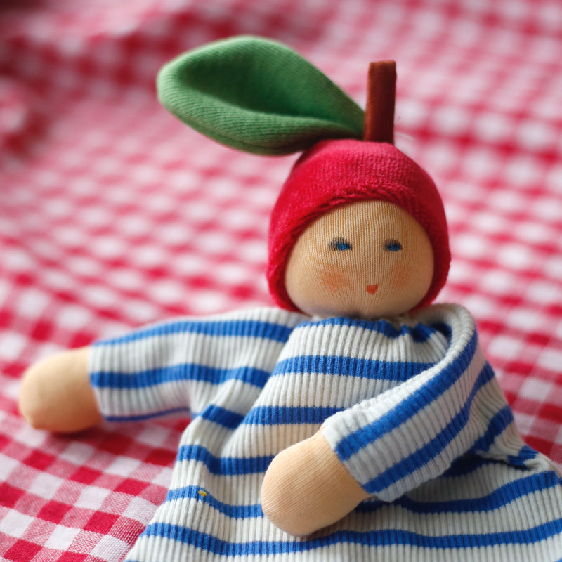 Nanchen Soothing Waldorf Blanket Apple image 2