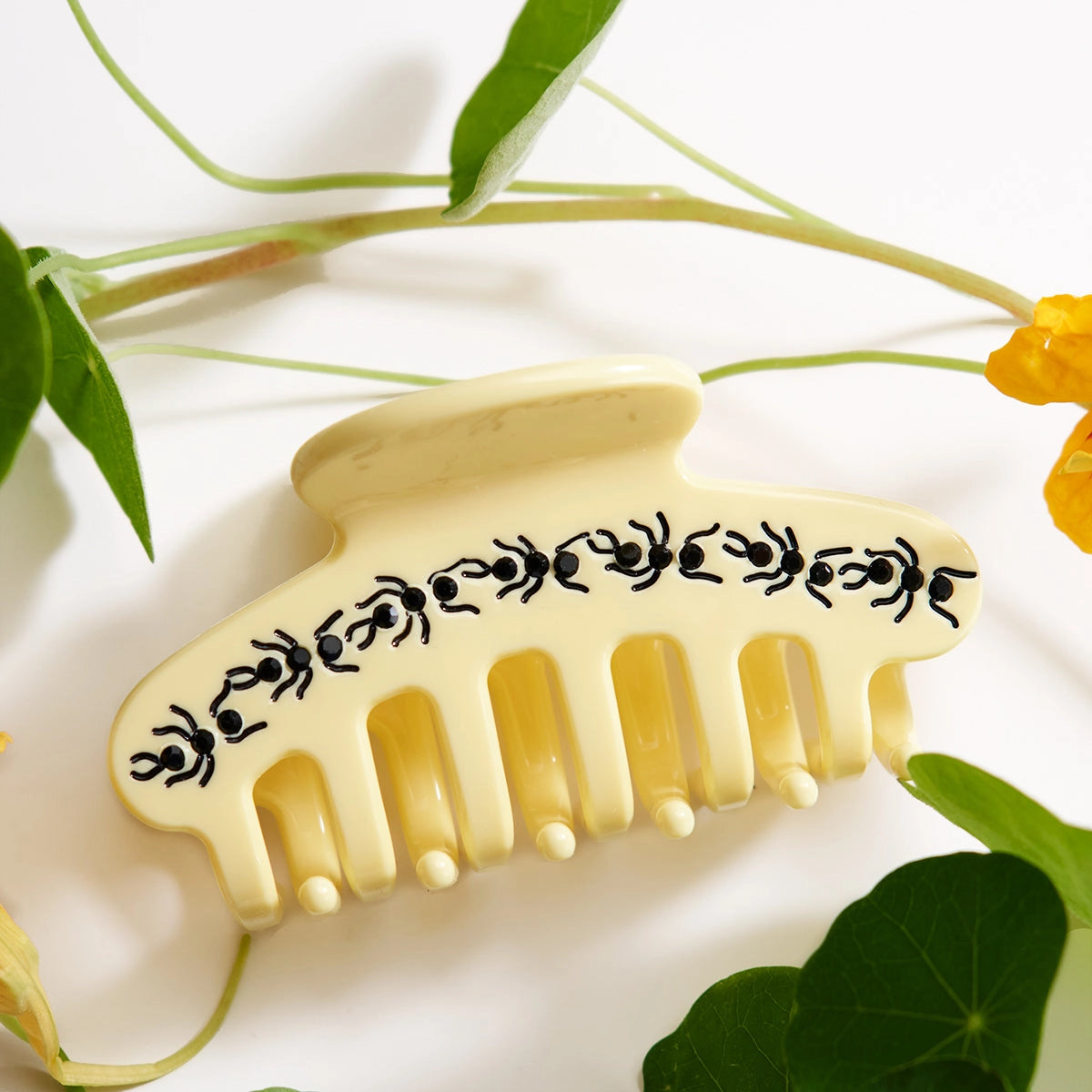 Butter Yellow Jewel Ant Hair Claw Clip